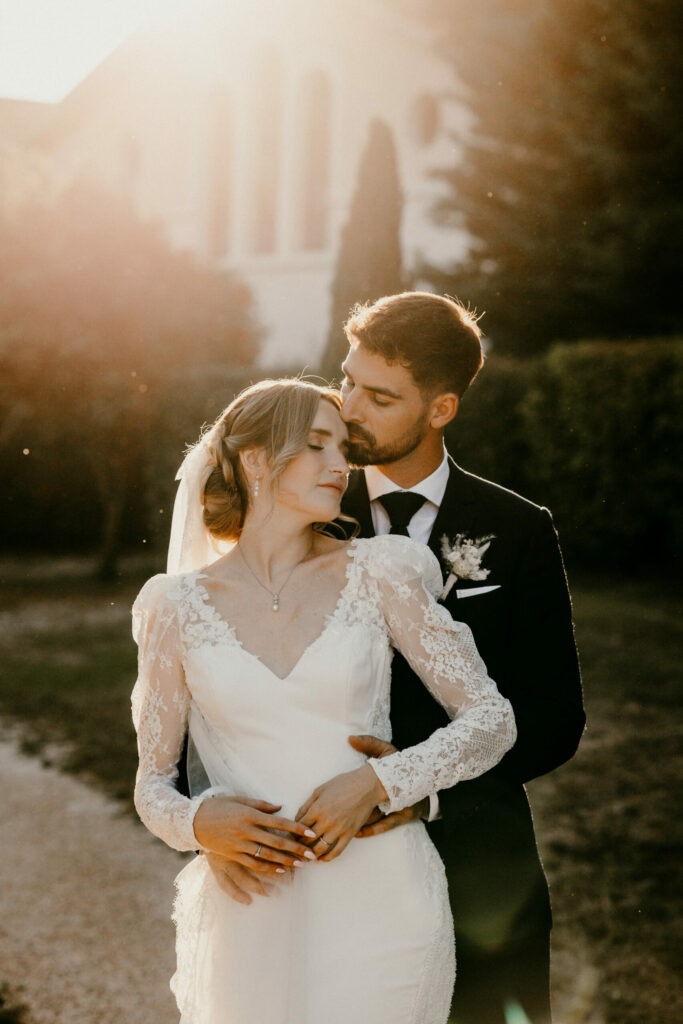 photo de couple mariage au mas de l'espérance à nîmes