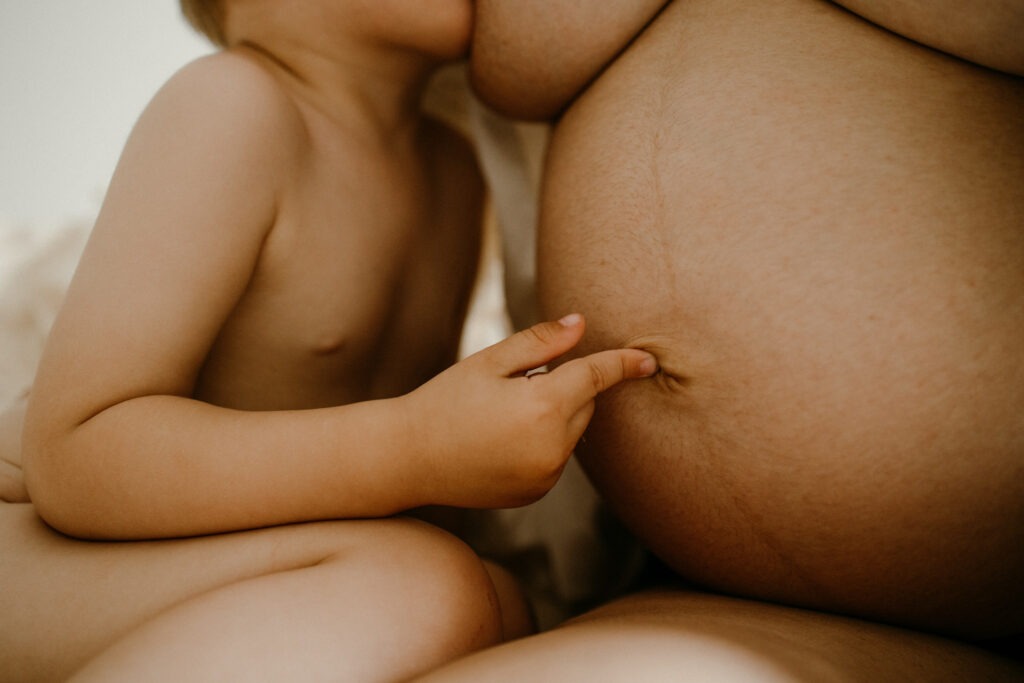 photographe maternite intimiste et allaitement montpellier