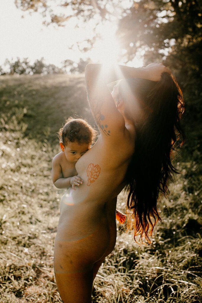 séance photo maternité intimiste dans la nature, montpellier